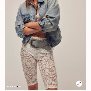 FP Intimatley After Dark Lace Capri Pant Tights Leggings Bow LG L Ivory Large